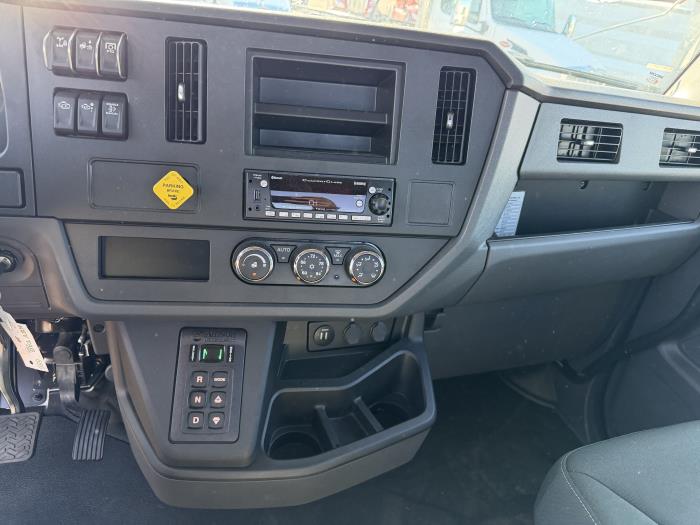 2025 Peterbilt 537-12