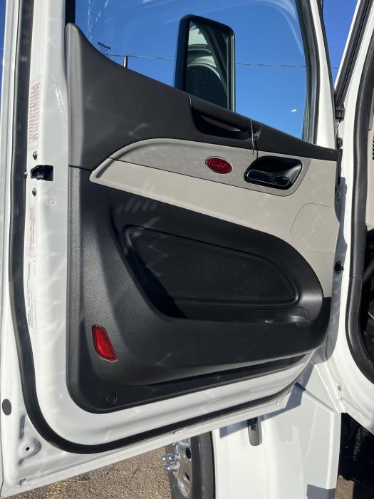 2026 Peterbilt 567-9