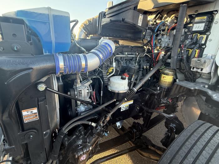 2019 Peterbilt 579-8