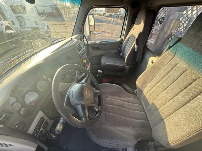2019 Peterbilt 579-9