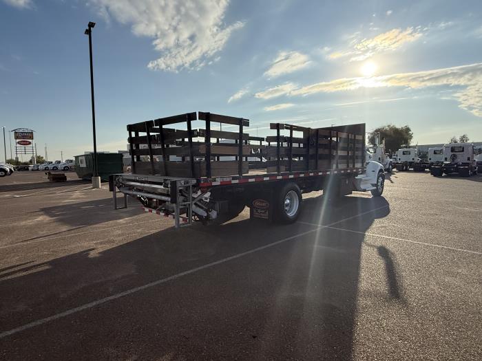 2020 Peterbilt 337-6