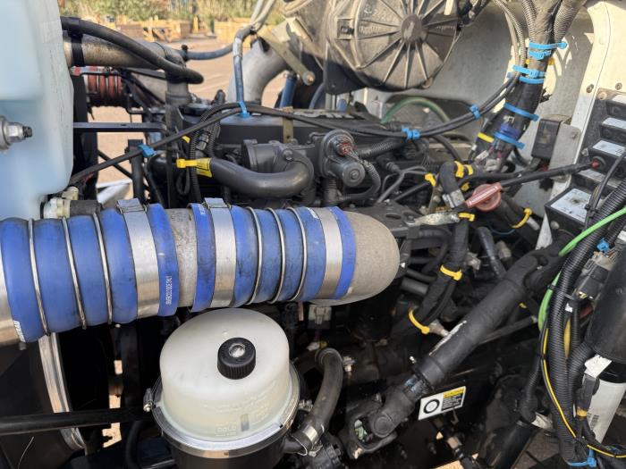 2020 Peterbilt 337-9