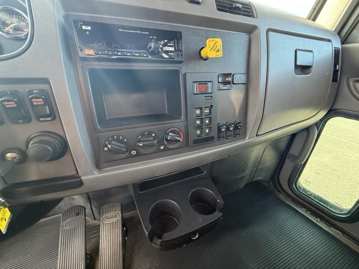 2020 Peterbilt 337-12