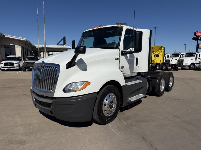 2021 International LT625-0