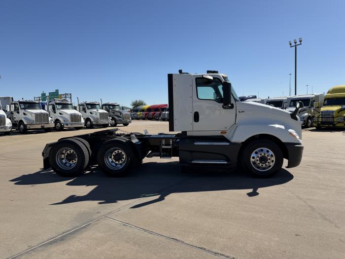 2021 International LT625-5