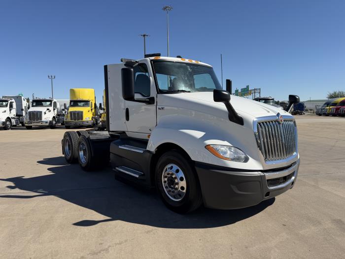 2021 International LT625-6