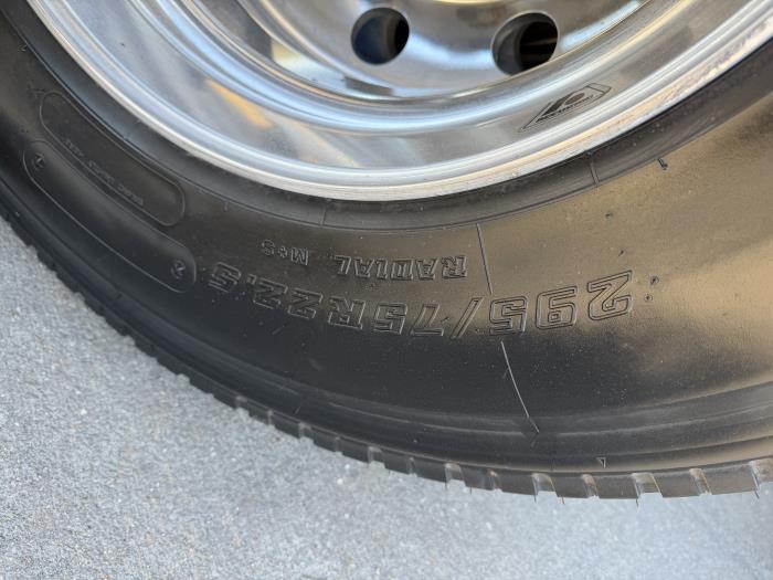 2021 International LT625-8