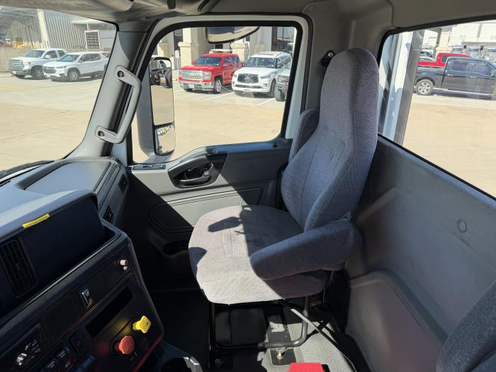 2021 International LT625-24