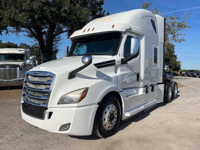 2019 Freightliner Cascadia-1