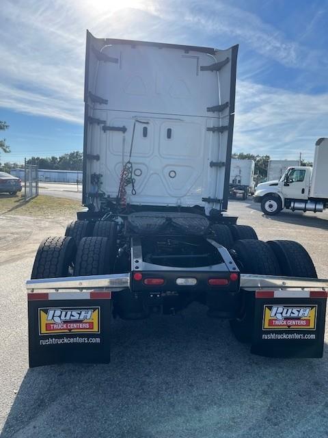 2019 Freightliner Cascadia-4