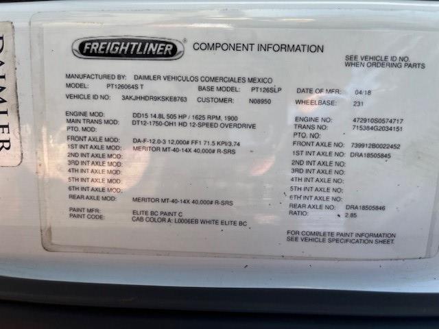 2019 Freightliner Cascadia-13