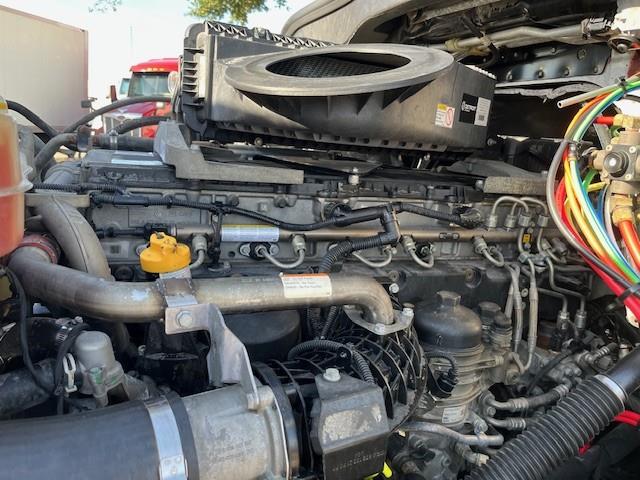 2019 Freightliner Cascadia-16