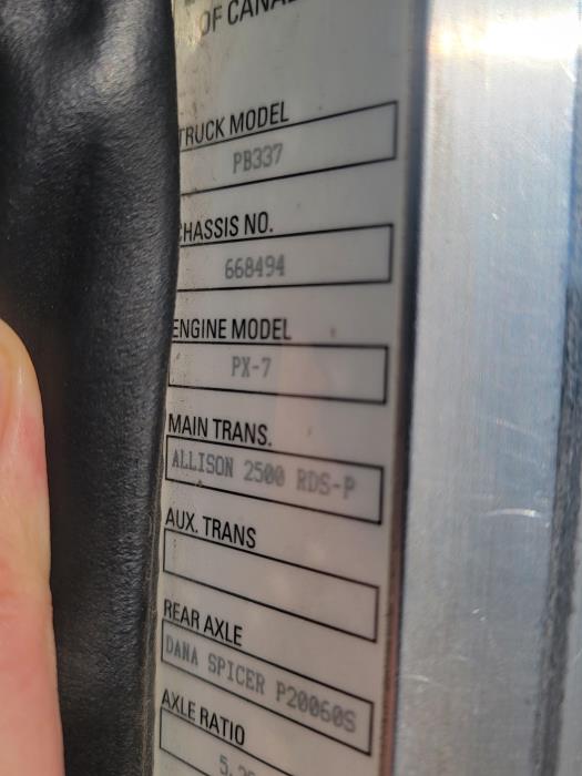 2020 Peterbilt 337-15