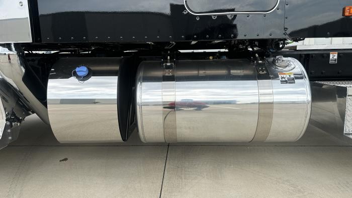 2026 Peterbilt 589-11