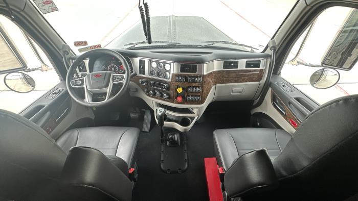 2026 Peterbilt 589-23