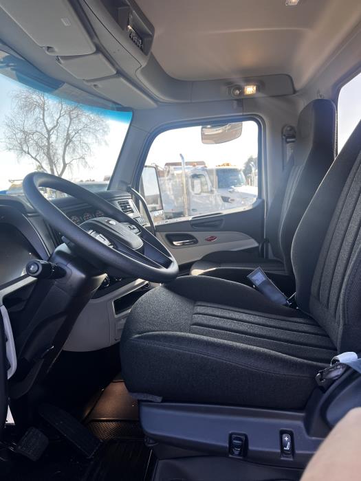 2025 Peterbilt 567-15