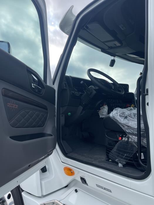 2026 International LT625-4