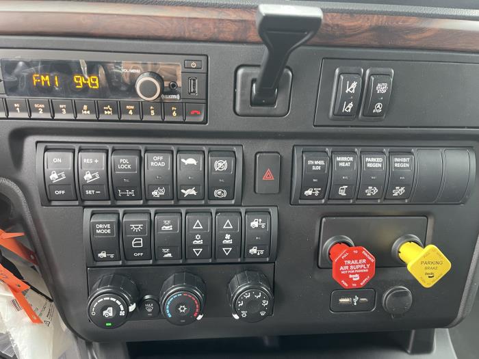 2026 International LT625-10