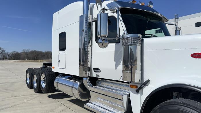 2026 Peterbilt 589-20