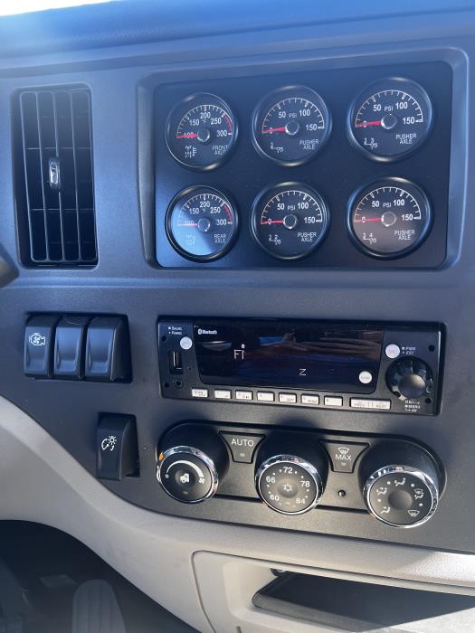 2025 Peterbilt 567-19