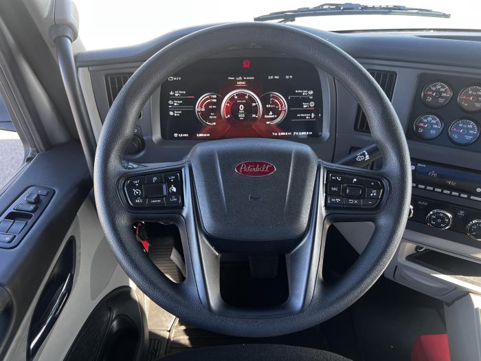 2025 Peterbilt 567-16
