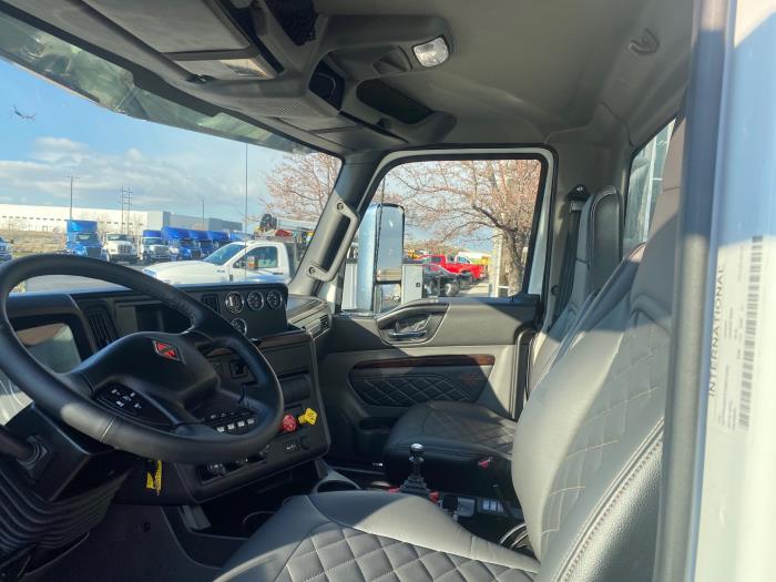 2026 International HX620-8