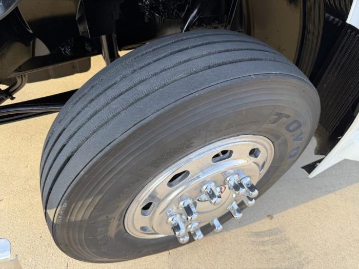 2017 Volvo VNL64T760-9