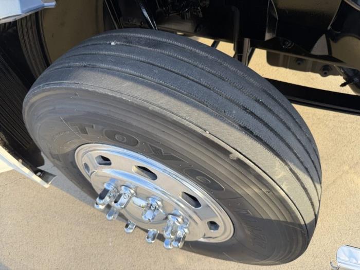 2017 Volvo VNL64T760-11