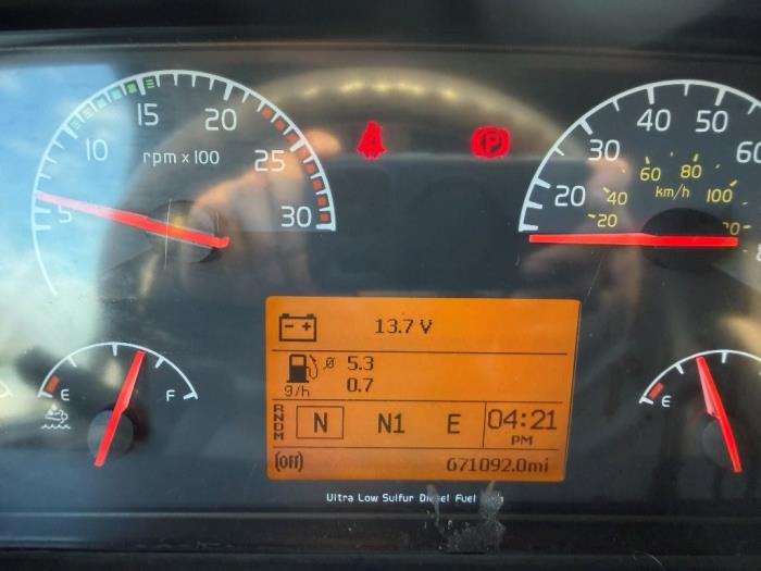 2017 Volvo VNL64T760-22