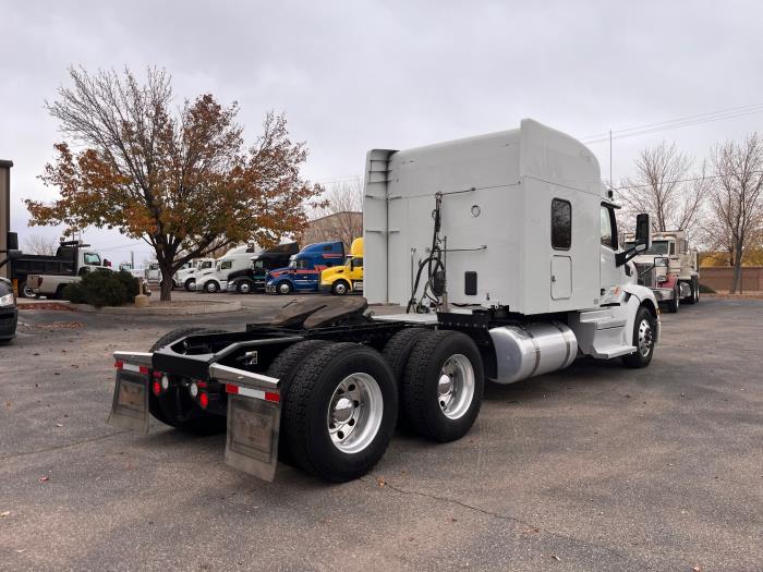 2022 Peterbilt 579-3