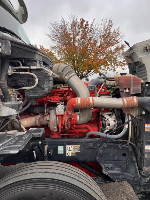 2022 Peterbilt 579-6