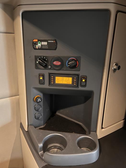 2022 Peterbilt 579-14