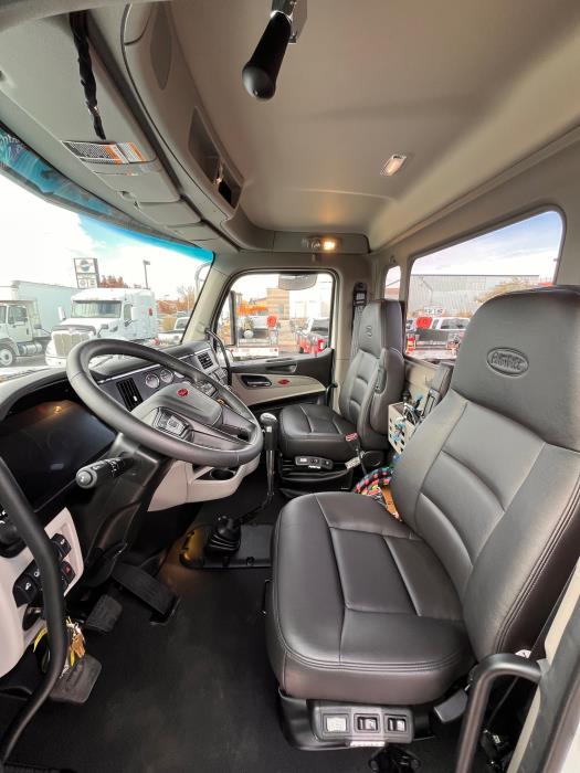 2026 Peterbilt 589-17