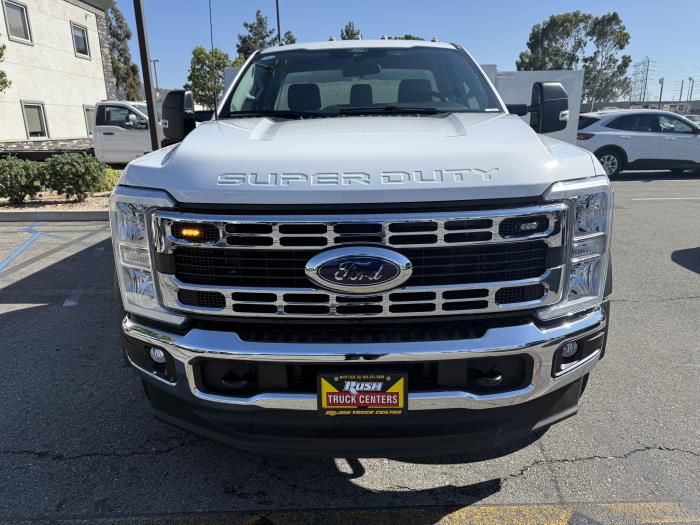 2025 Ford F-550-35