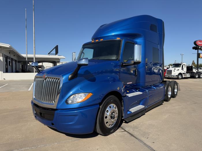 2022 International LT625-1