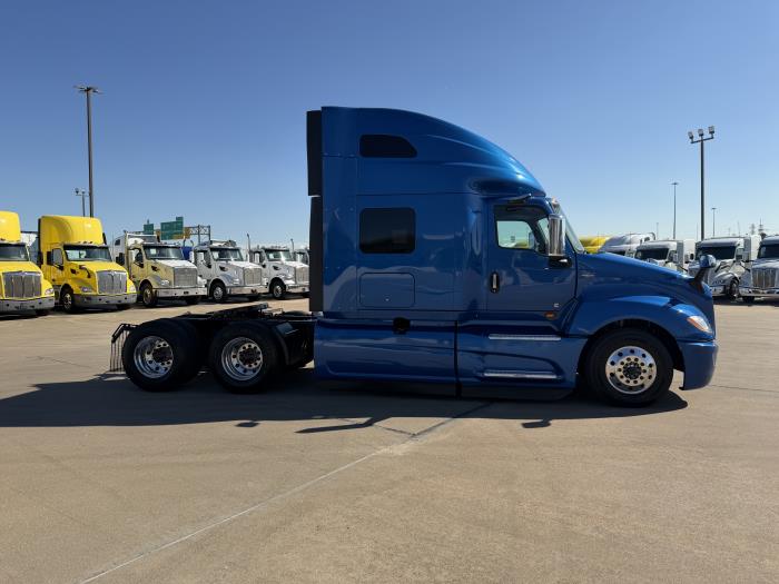 2022 International LT625-6