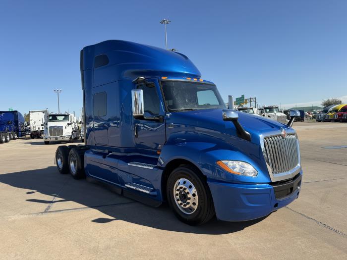 2022 International LT625-7