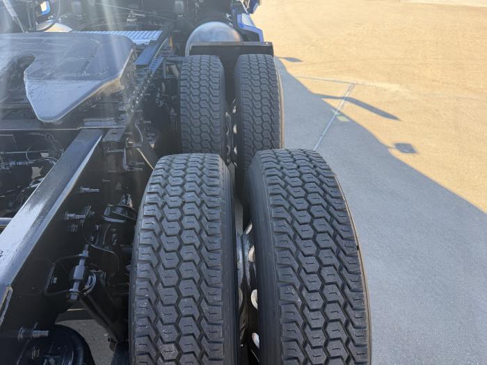 2022 International LT625-11