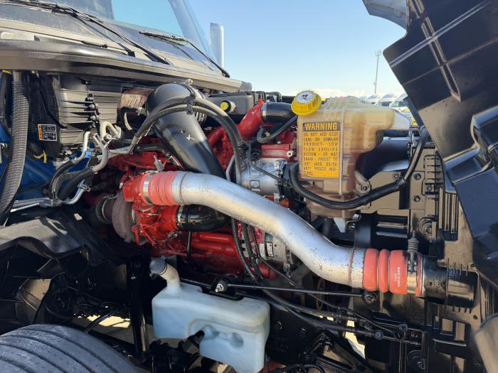 2022 International LT625-18