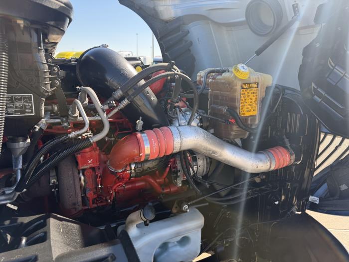 2022 International LT625-19