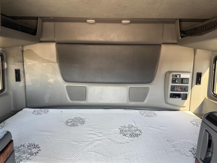 2022 International LT625-31