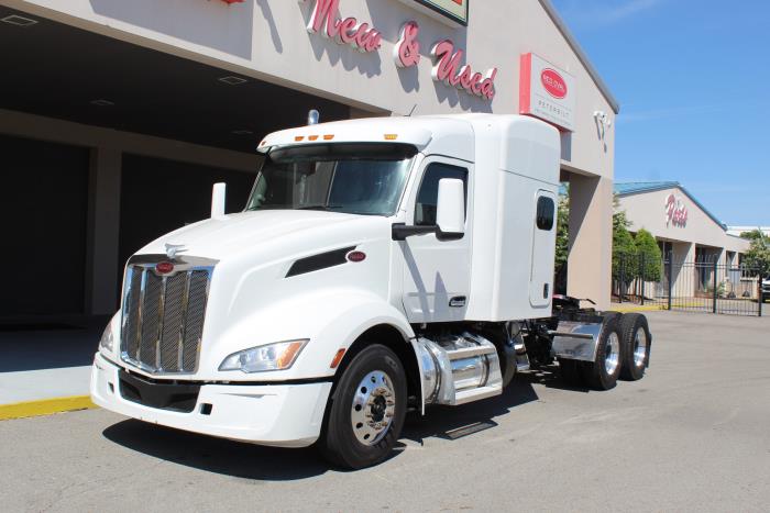 2023 Peterbilt 579-0