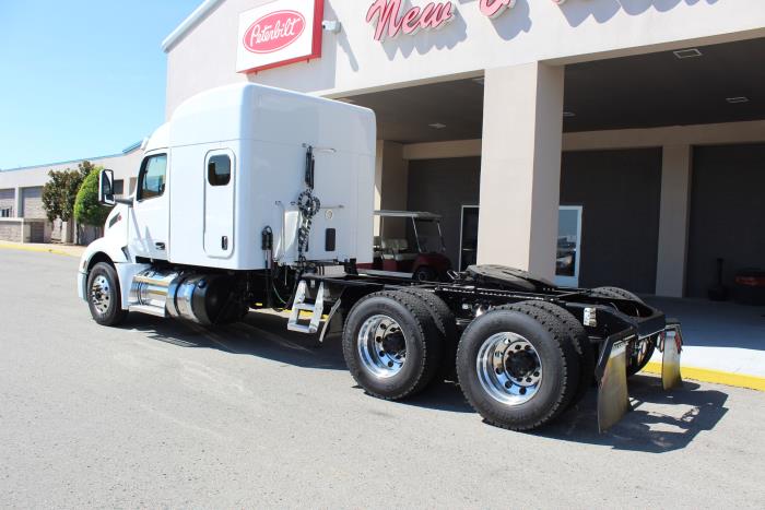 2023 Peterbilt 579-3