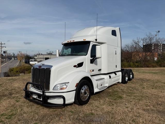 2022 Peterbilt 579-0