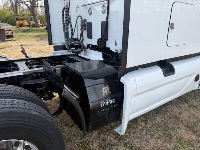 2022 Peterbilt 579-3