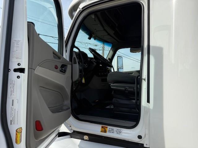 2022 Peterbilt 579-4