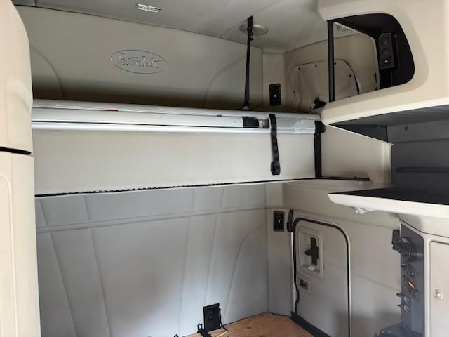 2022 Peterbilt 579-6