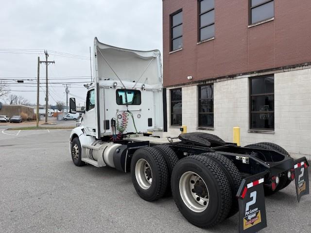 2023 Peterbilt 579-1