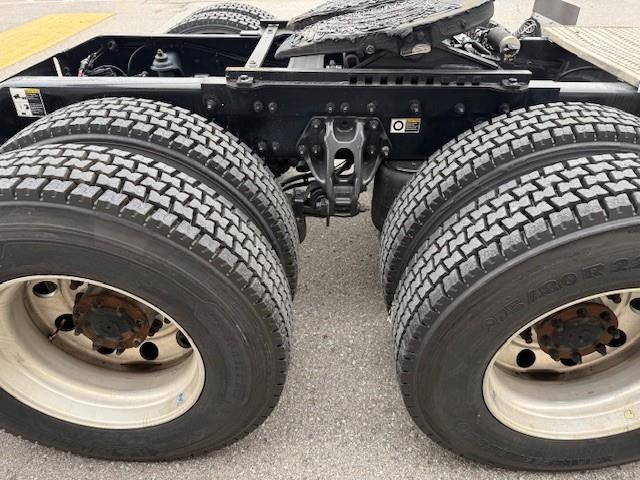 2023 Peterbilt 579-4