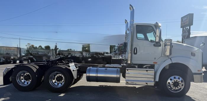 2026 International HX620-8